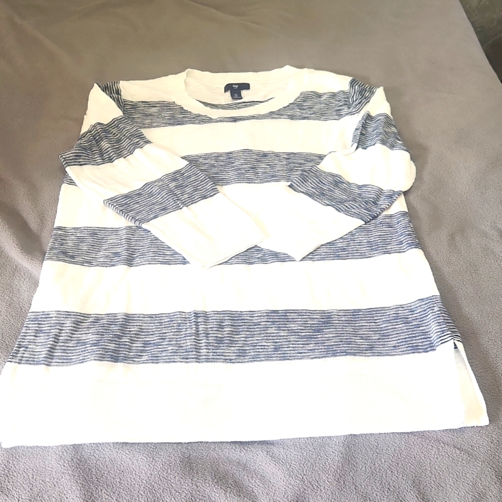 3/4 lightweight sweater